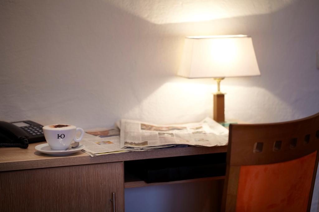 Hotel Gasthof Zur Post Königstein in der Oberpfalz Chambre photo